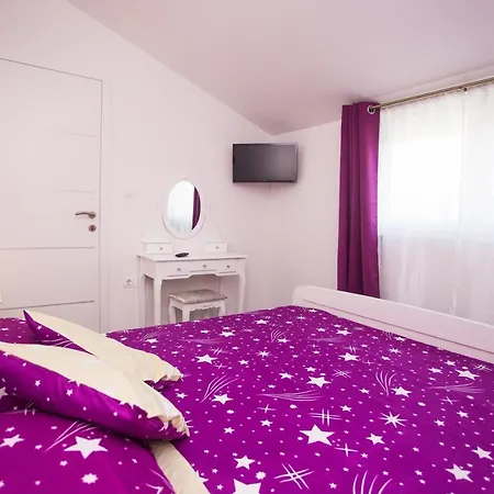 Apartment App Sara Kanfanar
