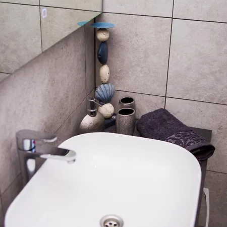 Apartman App Sara Kanfanar