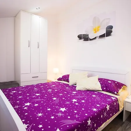 App Sara Apartment *