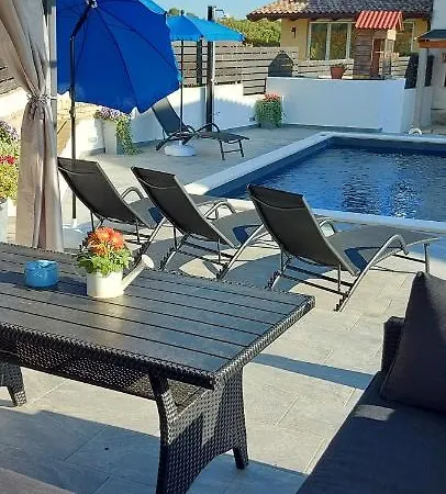 App Sara Apartment Kanfanar